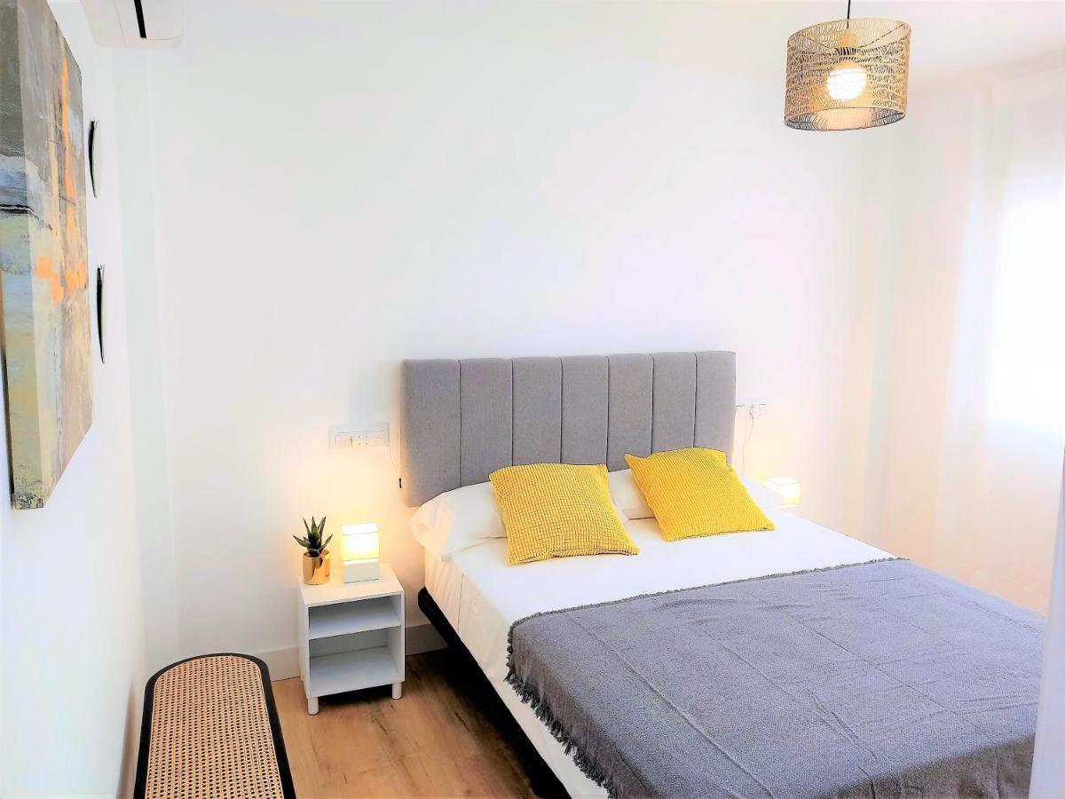Malagueta Beach & Muelle1 & Centre Con Parking Privado Malaga Zewnętrze zdjęcie